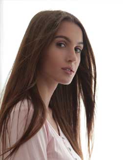 hena 22 year female call girls in Chennai