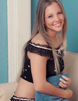 lavnya 22 year female call girls in Chennai